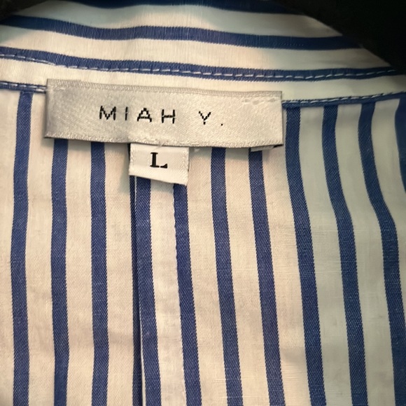 Miah Y. Wrap around striped blouse - Picture 2 of 5